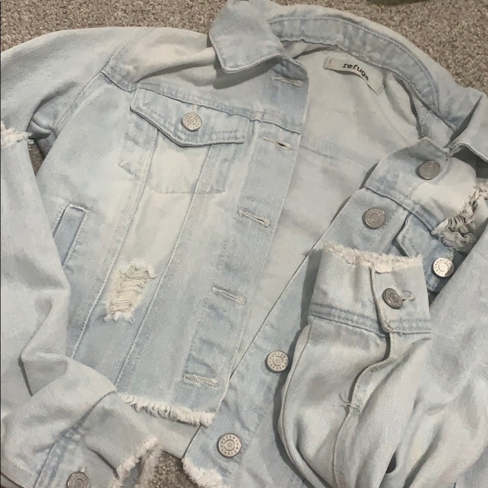 Jean jacket - Picture 2 of 4